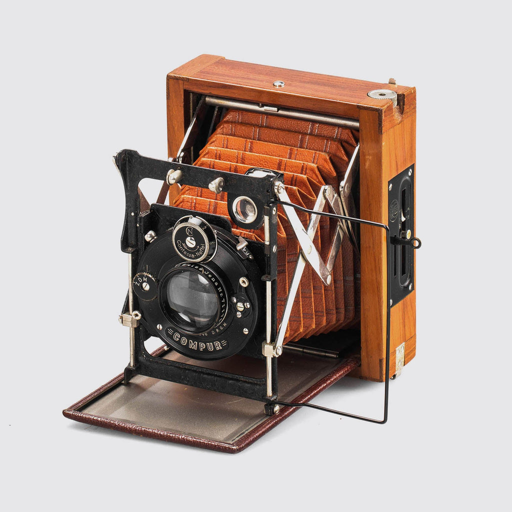 ドイツ製CONTESSA NETTEL COMPUR カメラ Shooting a 100-Year-Old Camera - the Contessa Nettel / Zeiss