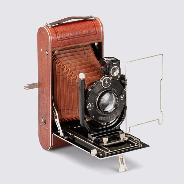 ドイツ製CONTESSA NETTEL COMPUR カメラ Shooting a 100-Year-Old Camera - the Contessa Nettel / Zeiss